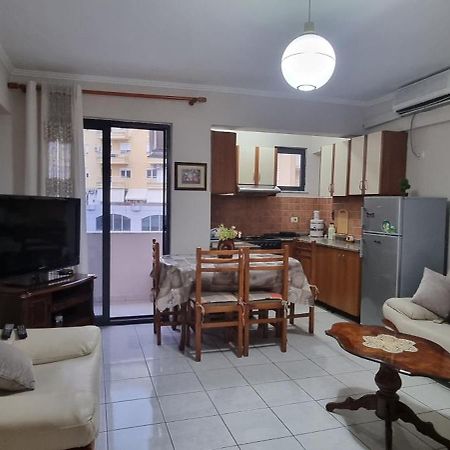Liam'S Apartment Дуррес Екстер'єр фото
