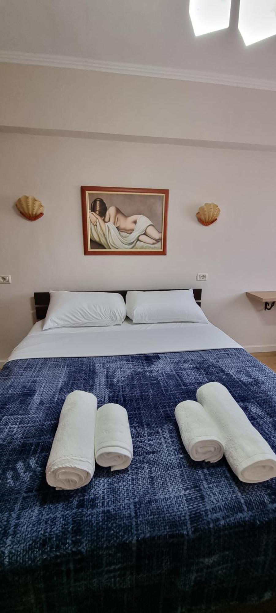 Liam'S Apartment Дуррес Екстер'єр фото